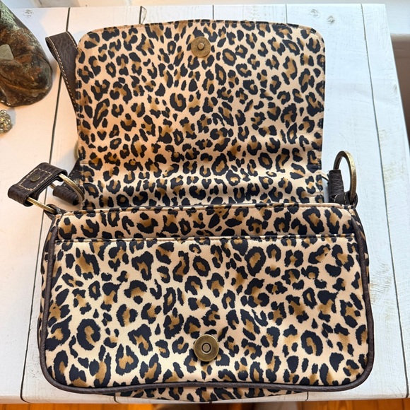 Guess | Vintage Y2K Leopard Print Shoulder Bag - Picture 6 of 16